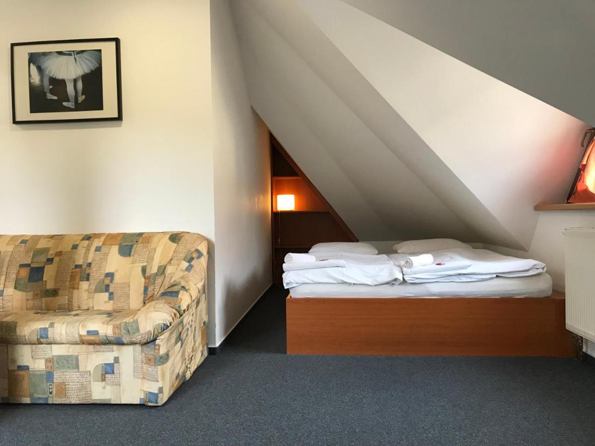 Rozmaryn Rooms&Apartments Rakovník Zewnętrze zdjęcie