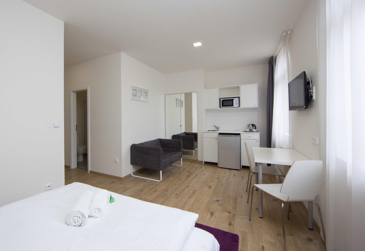 Rozmaryn Rooms&Apartments Rakovník Zewnętrze zdjęcie