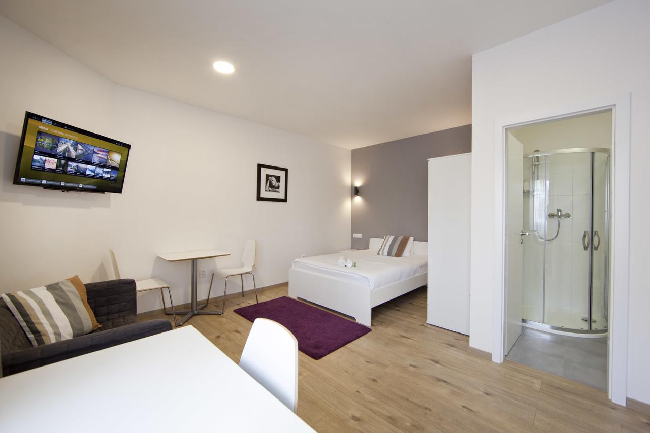 Rozmaryn Rooms&Apartments Rakovník Zewnętrze zdjęcie