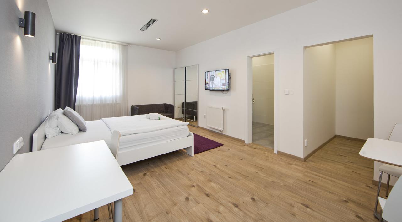 Rozmaryn Rooms&Apartments Rakovník Zewnętrze zdjęcie